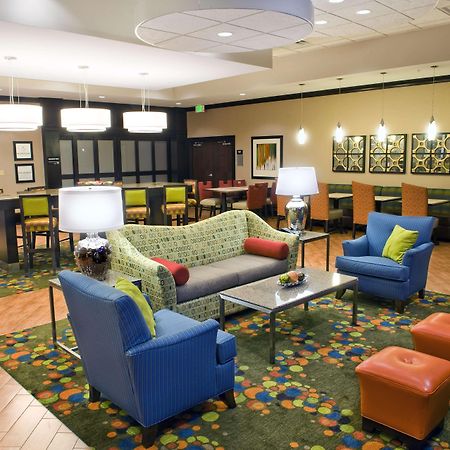 Hampton Inn Evansville Airport Buitenkant foto
