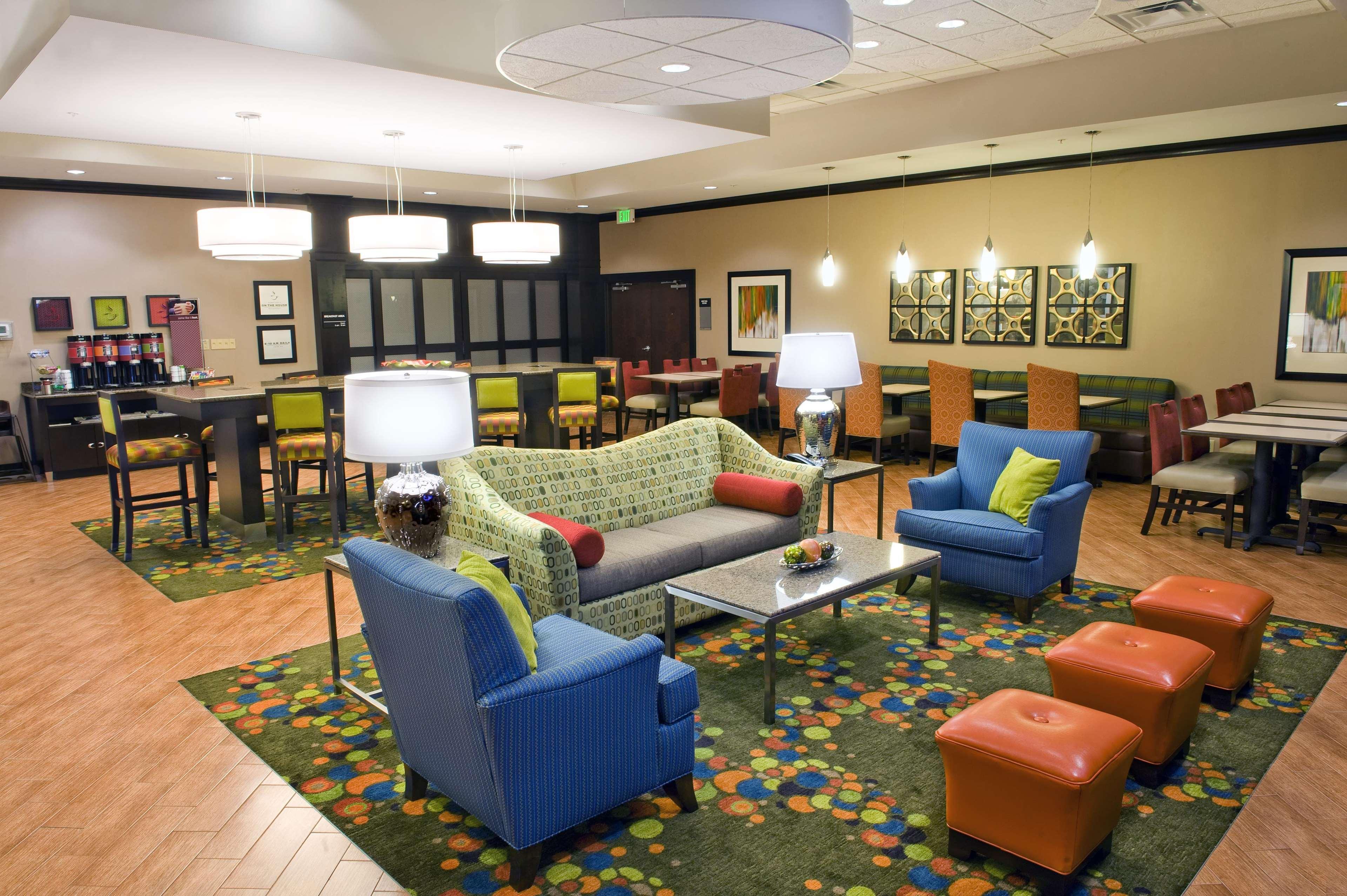 Hampton Inn Evansville Airport Buitenkant foto