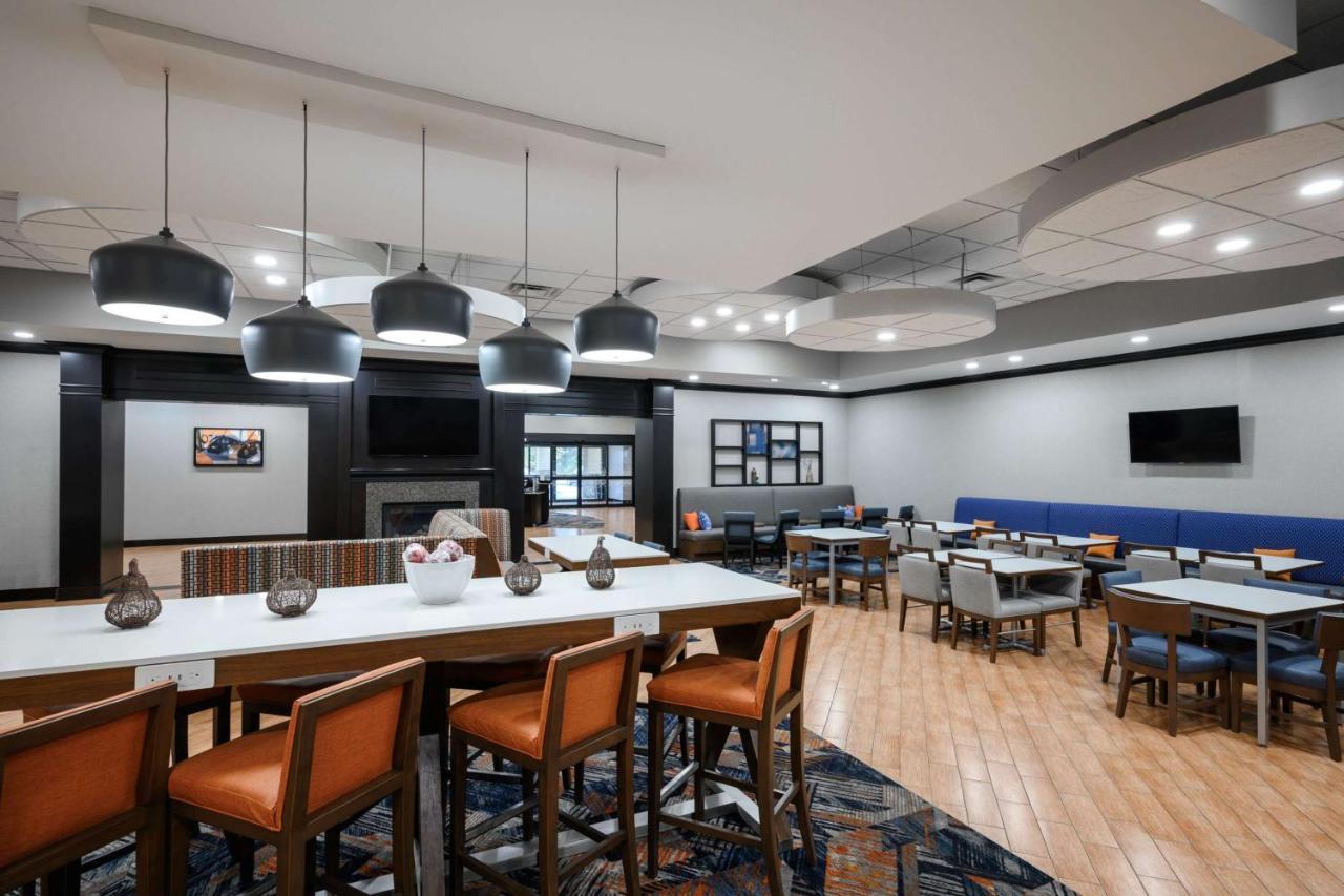 Hampton Inn Evansville Airport Buitenkant foto