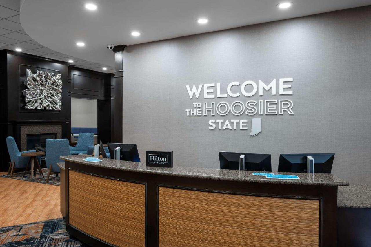 Hampton Inn Evansville Airport Buitenkant foto