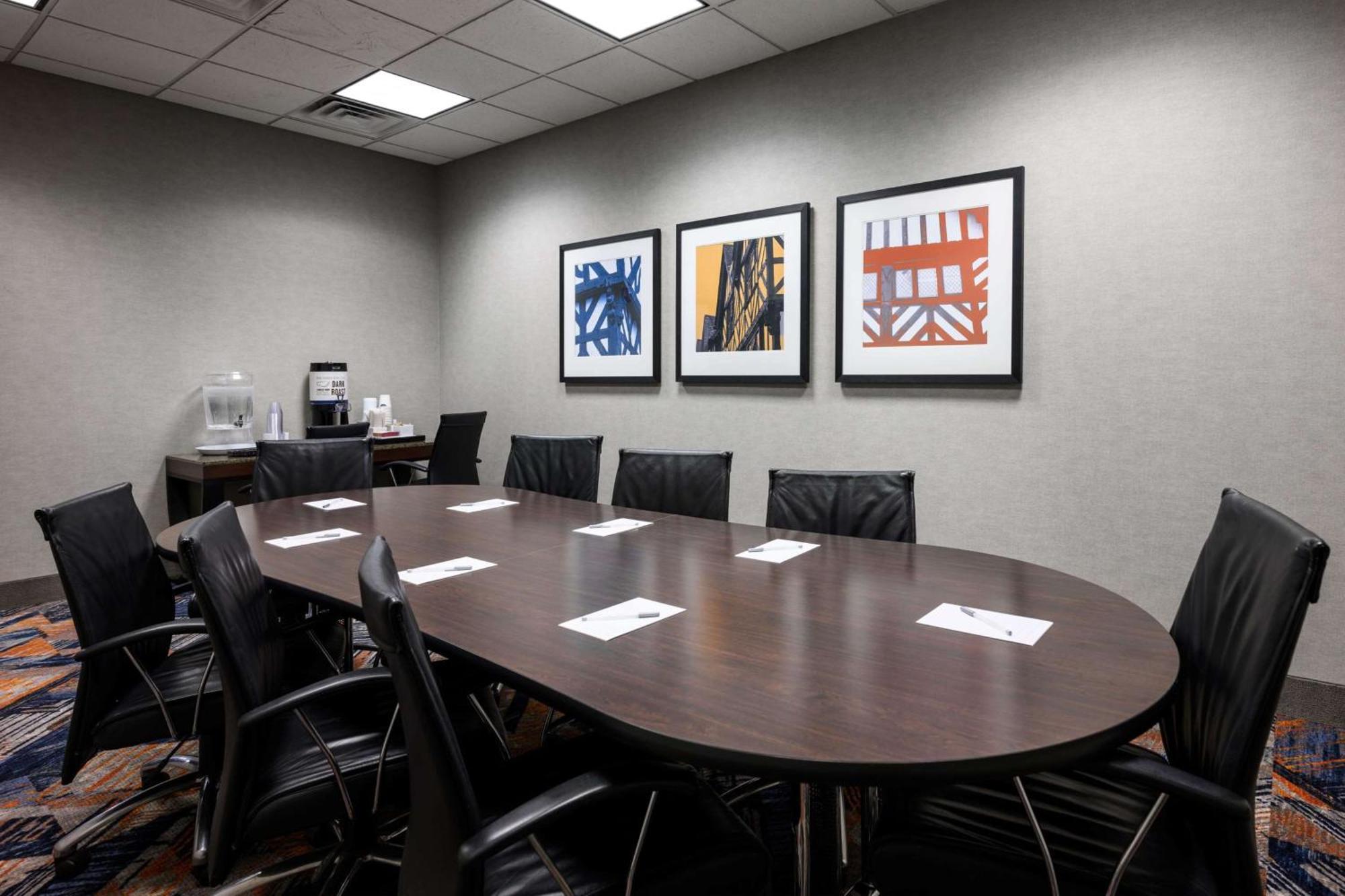 Hampton Inn Evansville Airport Buitenkant foto