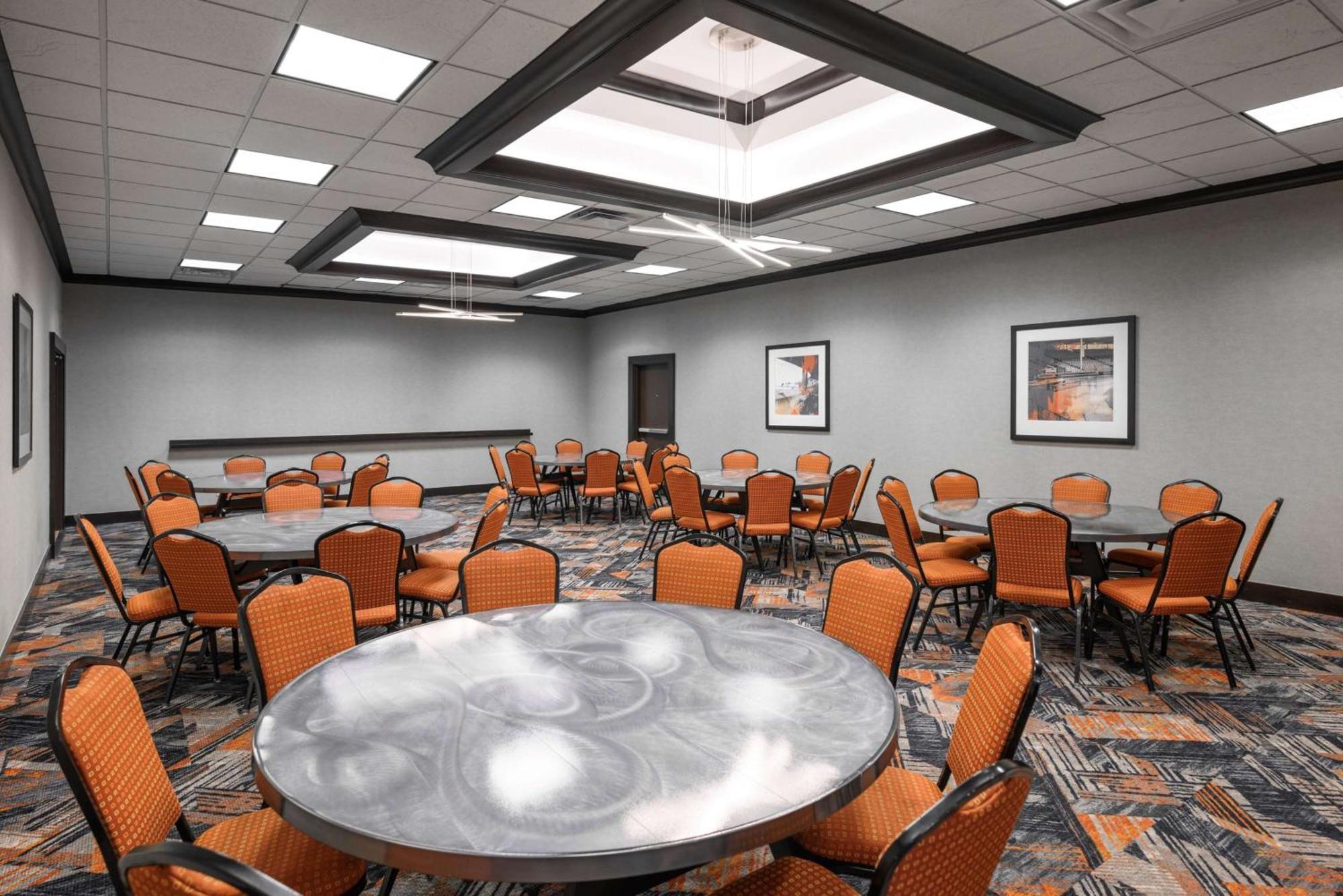 Hampton Inn Evansville Airport Buitenkant foto